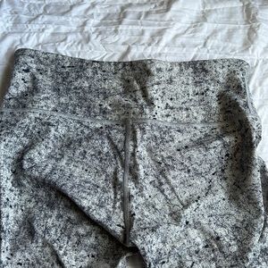 LULULEMON LEGGINGS!!